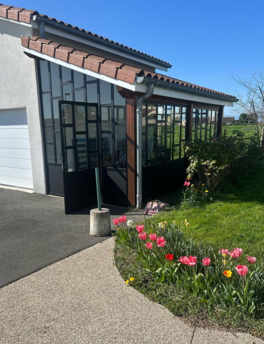verrière noir extérieur moderne